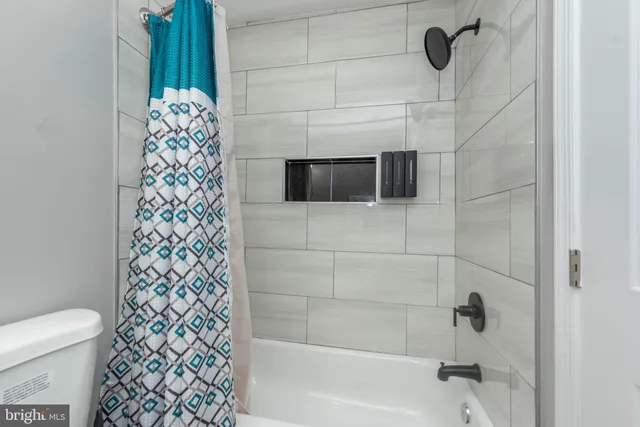 $2,599 | 1007 West Fayette Street, Baltimore, MD 21223