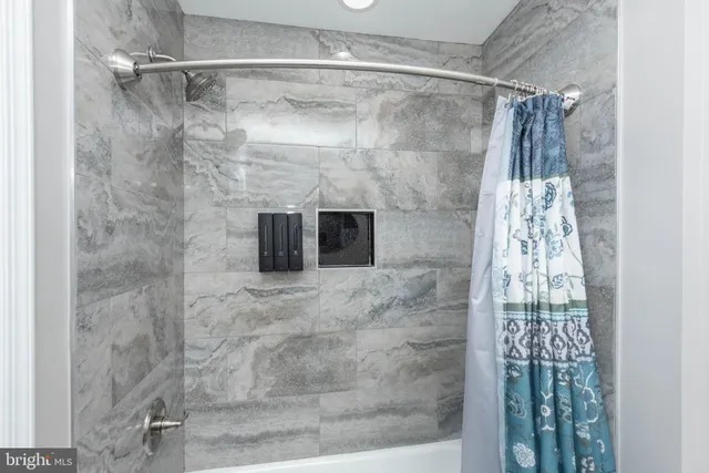 $2,599 | 1007 West Fayette Street, Baltimore, MD 21223