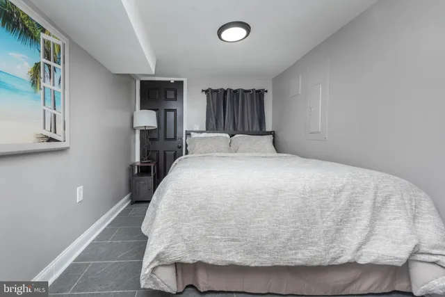 $2,599 | 1007 West Fayette Street, Baltimore, MD 21223