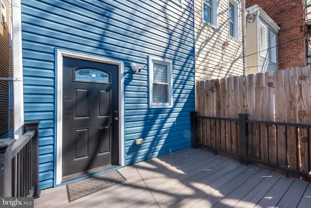 $2,599 | 1007 West Fayette Street, Baltimore, MD 21223