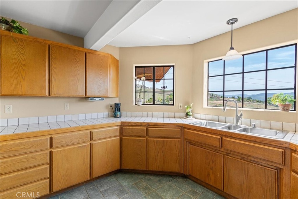 770 Roads End Point Lebec, CA 93243 - Photo 11 of 43