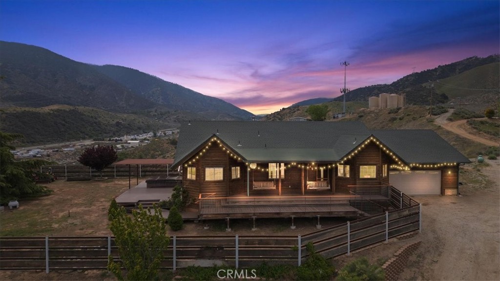 770 Roads End Point Lebec, CA 93243 - Photo 2 of 43