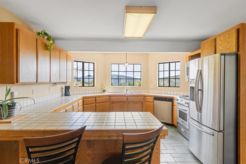 770 Roads End Point Lebec, CA 93243 - Photo 8 of 43