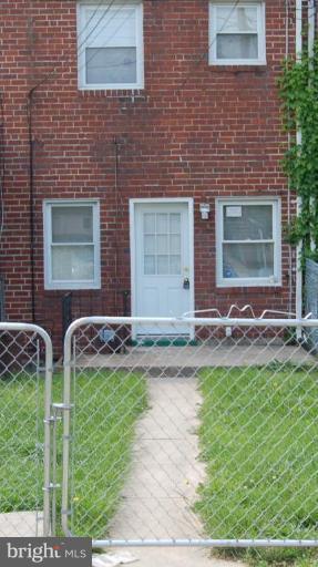 3015 Georgetown Road Baltimore, MD 21230 - Photo 2 of 17 Back yard