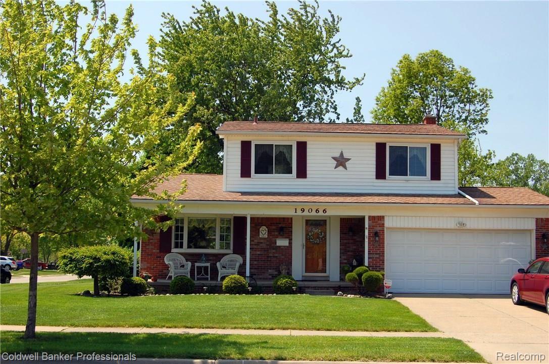 19066 Stonewood Road Riverview, MI 48193 - Photo 1 of 37 DSC_5987.JPG