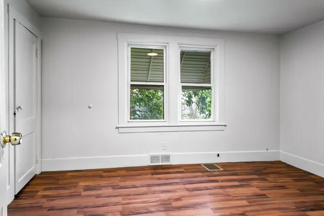 $800 | 44 Euclid Avenue, Unit 2, Pontiac, MI 48342