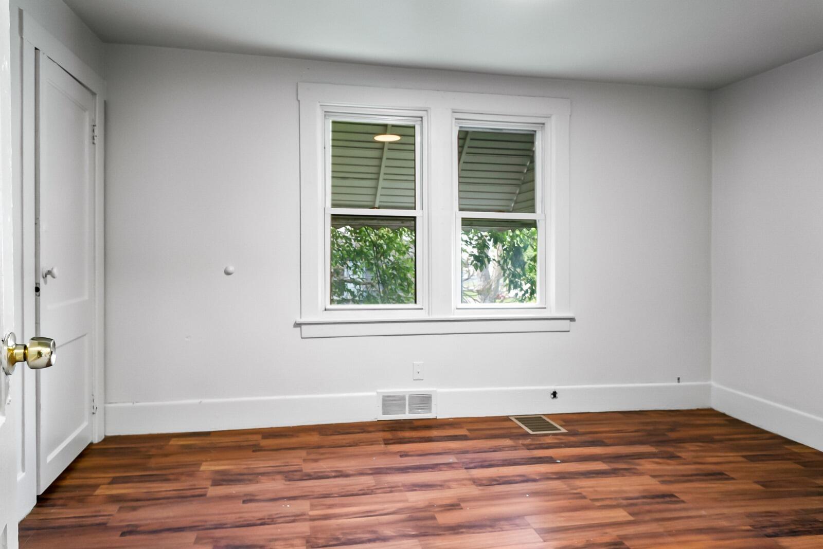 44 Euclid Avenue, Unit 2 Pontiac, MI 48342 - Photo 2 of 11 IMG-20240516-WA0000(1)