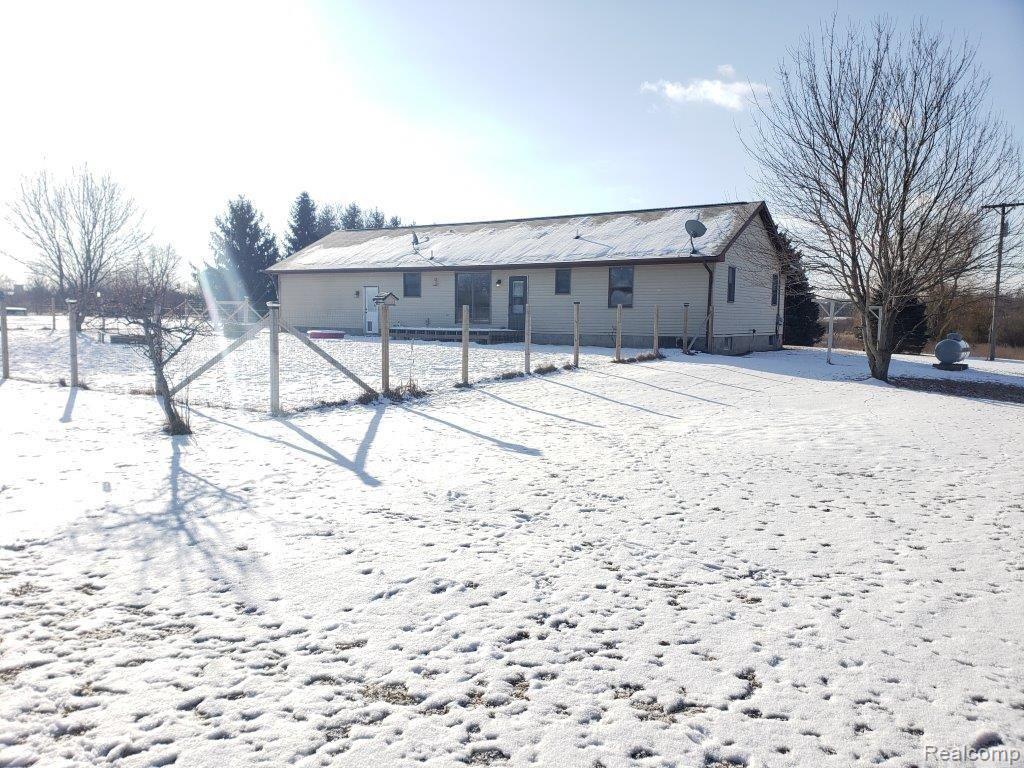 2083 East Hunters Creek Road Metamora, MI 48455 - Photo 25 of 29 Rear (2)