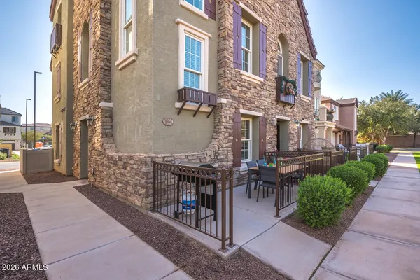 $2,895 | 1664 East Bridgeport Parkway, Gilbert, AZ 85295