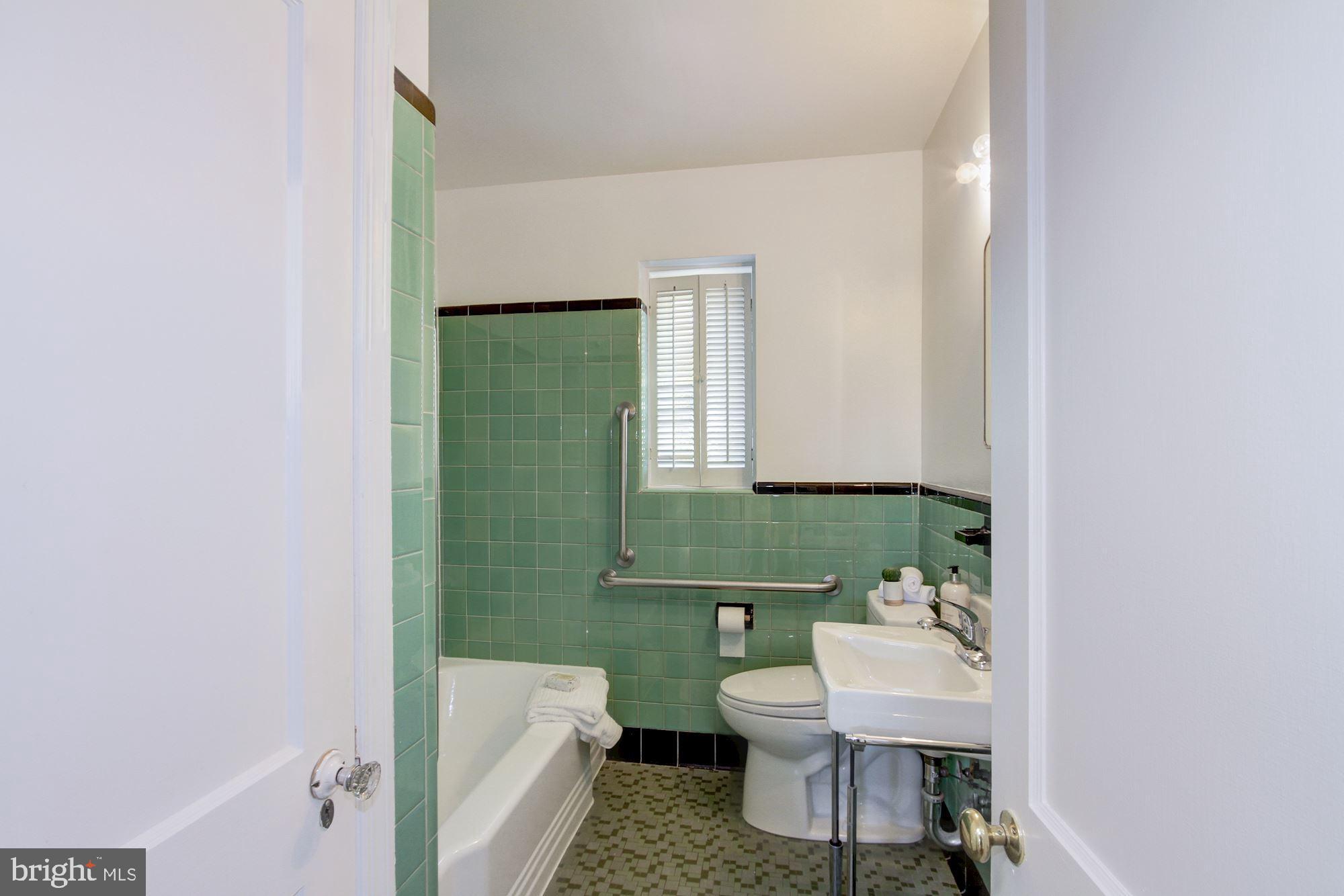 3900 Saul Road Kensington, MD 20895 - Photo 9 of 21 Bathroom