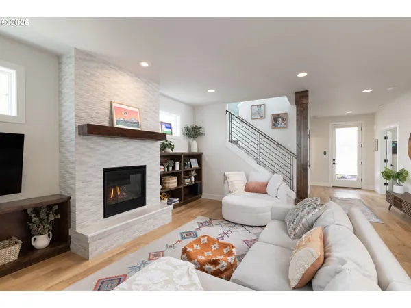 $989,000 | 63220 Northwest Red Butte Ct Bend, Bend, OR 97703