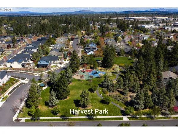 $989,000 | 63220 Northwest Red Butte Ct Bend, Bend, OR 97703