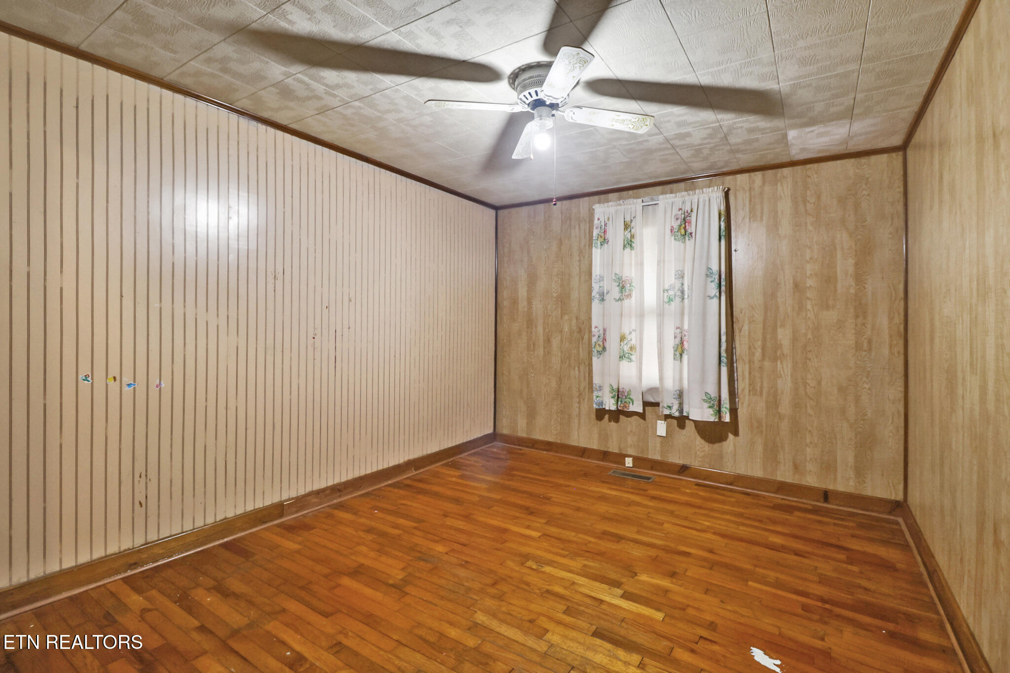 501 Hill Road Jamestown, TN 38556 - Photo 27 of 34 if1a9353-if1a9357