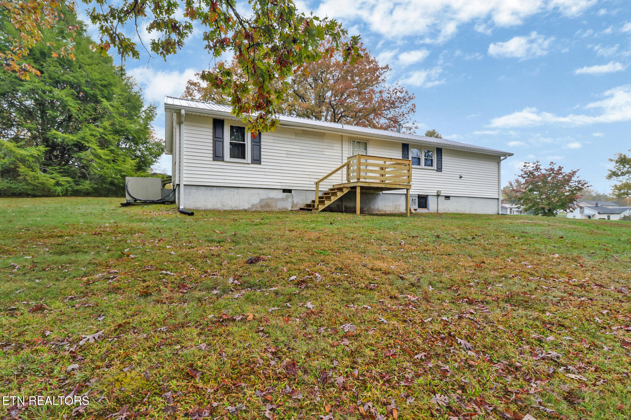 501 Hill Road Jamestown, TN 38556 - Photo 5 of 34 if1a9268-if1a9272