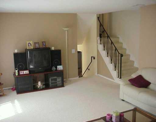 163 McIntyre Road Pittsburgh, PA 15237 - Photo 6 of 8 Living Room.