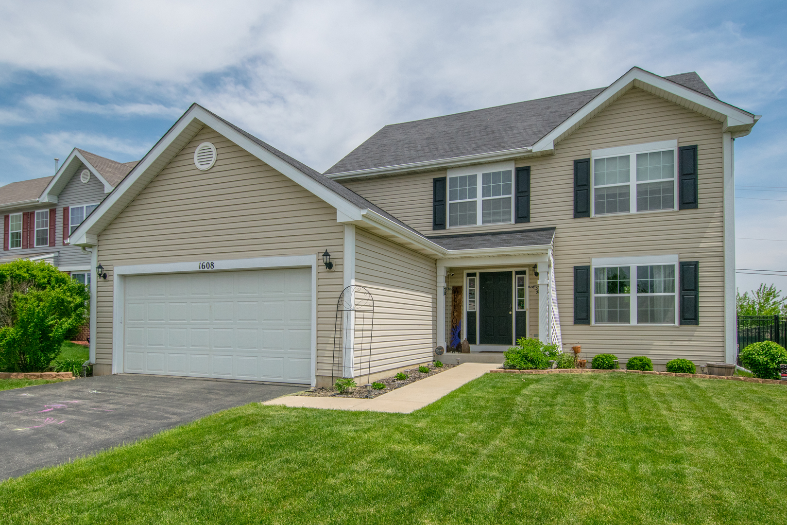 1608 Shady Oak Road Joliet, IL 60431 - Photo 1 of 22 Gallery Image 1