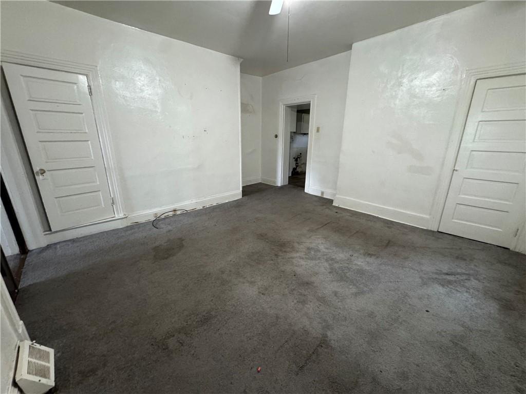 221 Singer Avenue McKees Rocks, PA 15136 - Photo 4 of 23