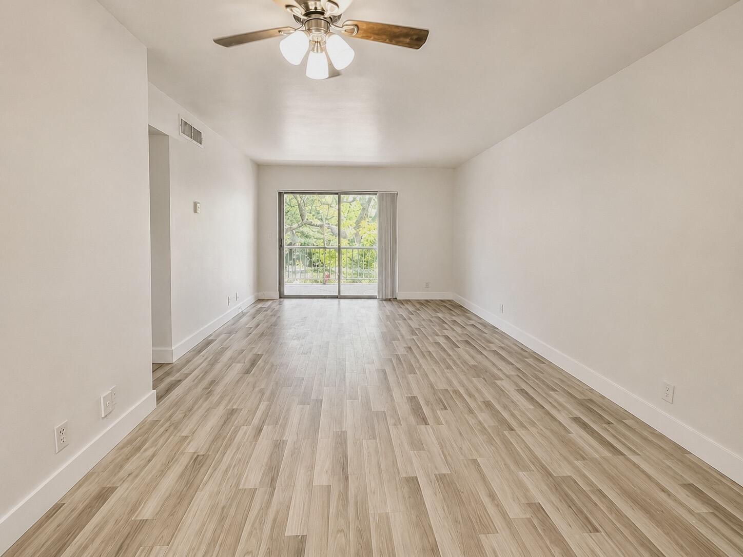 610 Northwest 13th Street, Unit 210 Boca Raton, FL 33486 - Photo 4 of 15 Living Room