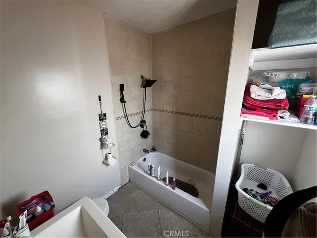 $688,000 | 910 East 19th Street, Long Beach, CA 90806