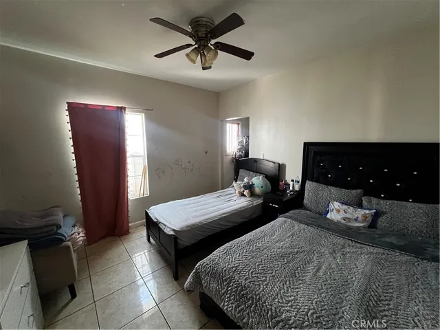 $688,000 | 910 East 19th Street, Long Beach, CA 90806