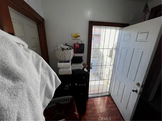 $688,000 | 910 East 19th Street, Long Beach, CA 90806