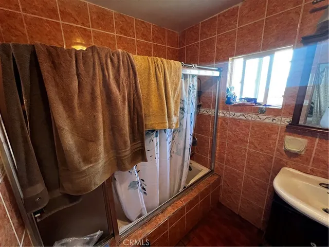 $688,000 | 910 East 19th Street, Long Beach, CA 90806