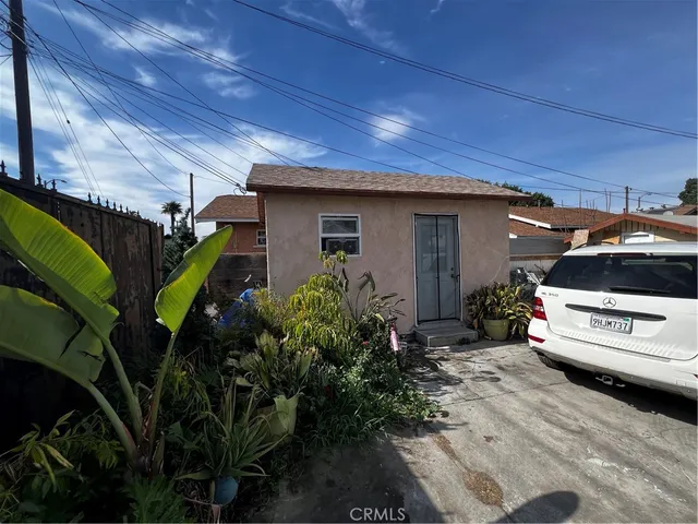 $688,000 | 910 East 19th Street, Long Beach, CA 90806