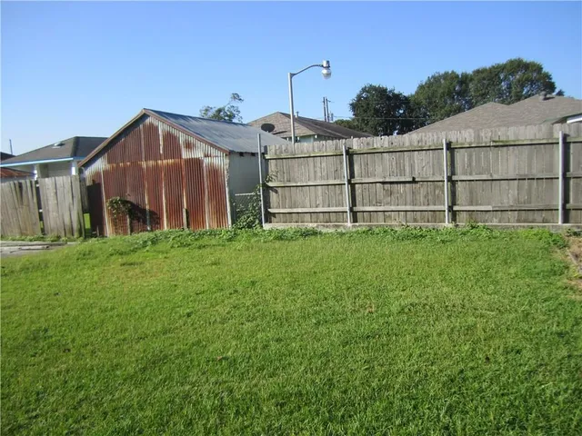 $1,600 | 618 Chalmette Street, Harvey, LA 70058