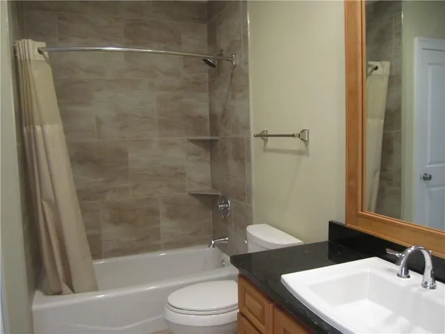 $1,600 | 618 Chalmette Street, Harvey, LA 70058