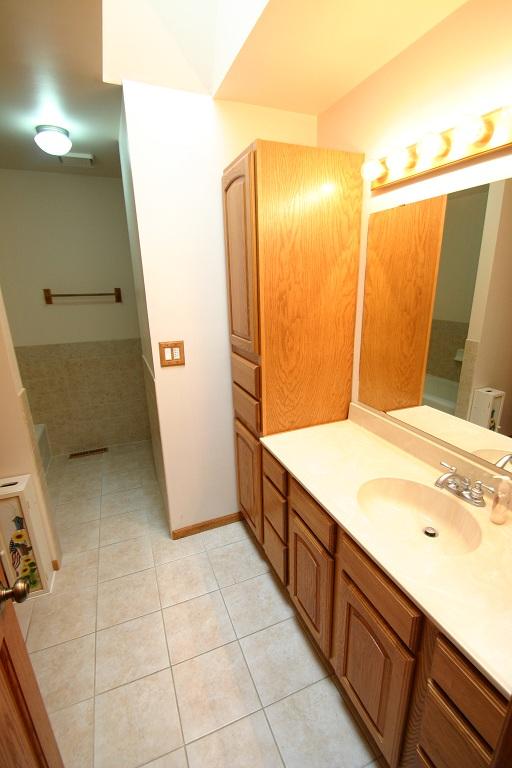 2497 Meadow Hills Drive Southwest Rochester, MN 55902 - Photo 13 of 20 Gallery Image 13
