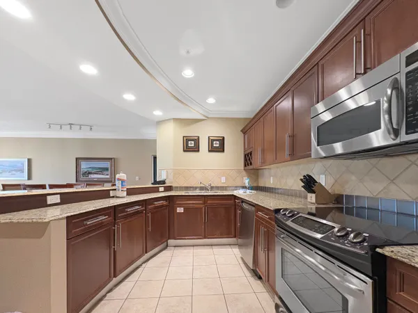 $620,000 | 10 Harbor Boulevard, Unit W1221, Destin, FL 32541