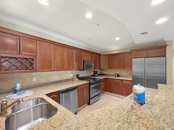 $620,000 | 10 Harbor Boulevard, Unit W1221, Destin, FL 32541