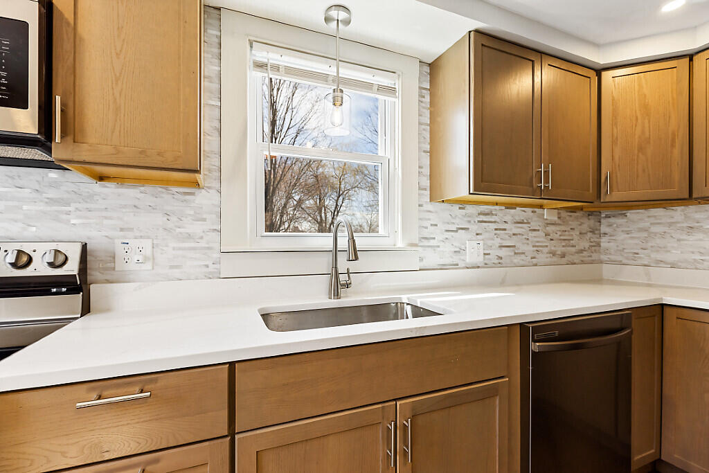 15 Marcoux Street Winslow, ME 04901 - Photo 12 of 57 Kitchen