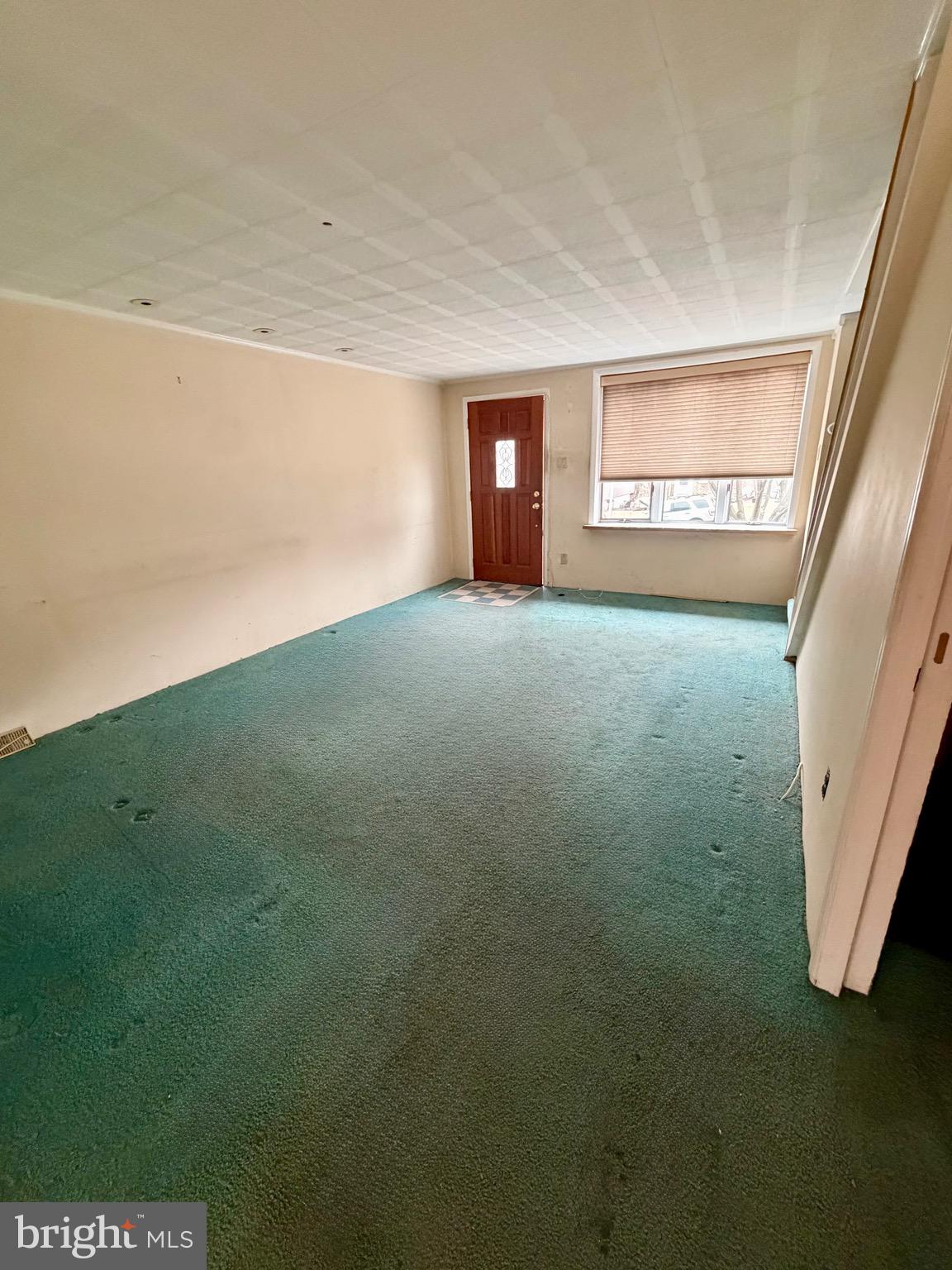 868 Fairfax Road Drexel Hill, PA 19026 - Photo 4 of 16 a view of an empty room