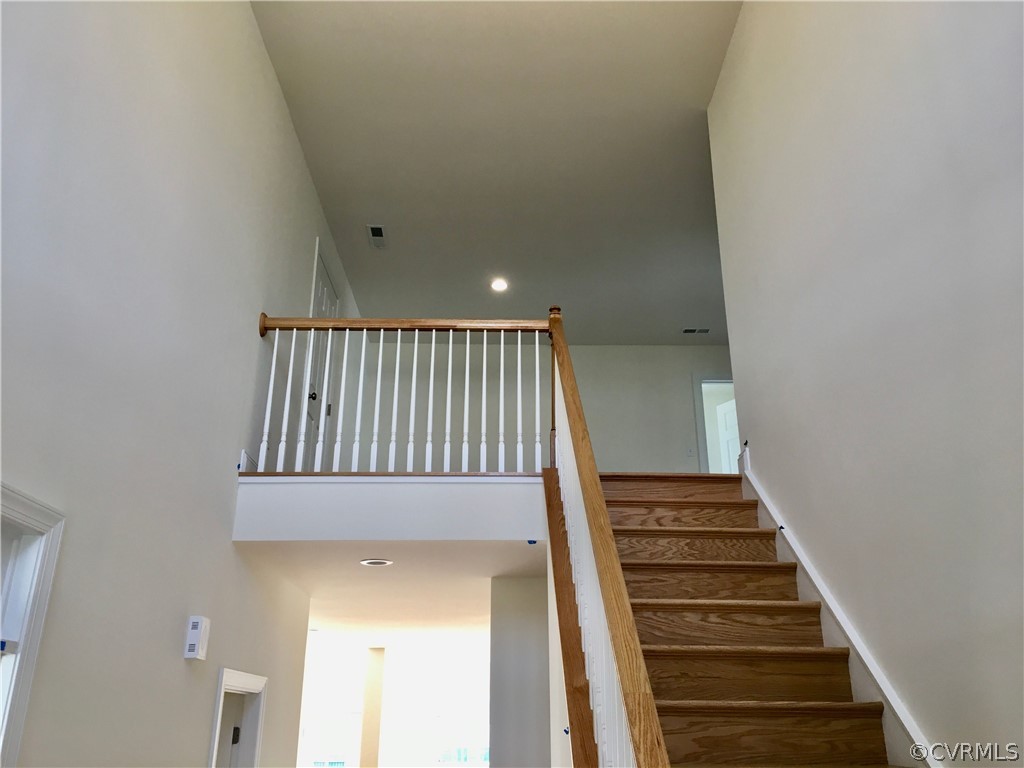 8423 Bishops Park Drive Mechanicsville, VA 23116 - Photo 4 of 17 a view of entryway