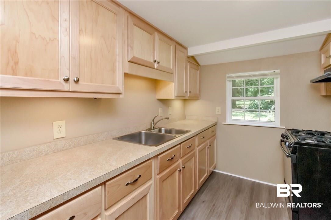 6040 Magnolia Road Theodore, AL 36582 - Photo 3 of 32