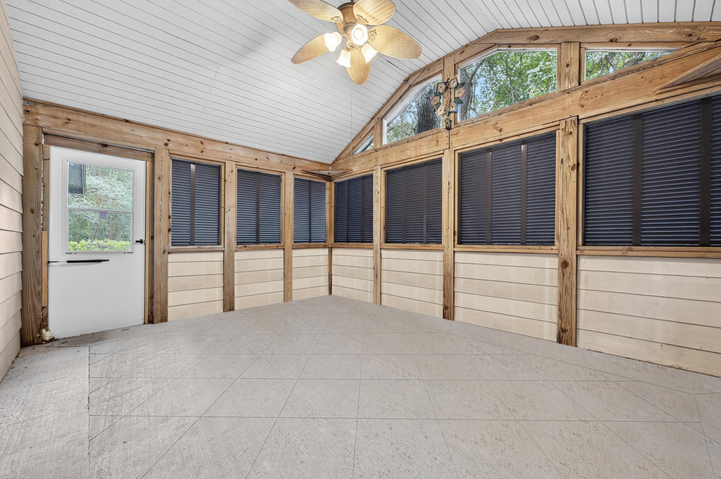 2833 Via Roma Court Gulf Breeze, FL 32563 - Photo 17 of 34 2833-via-roma-ct-gulf-breeze-53