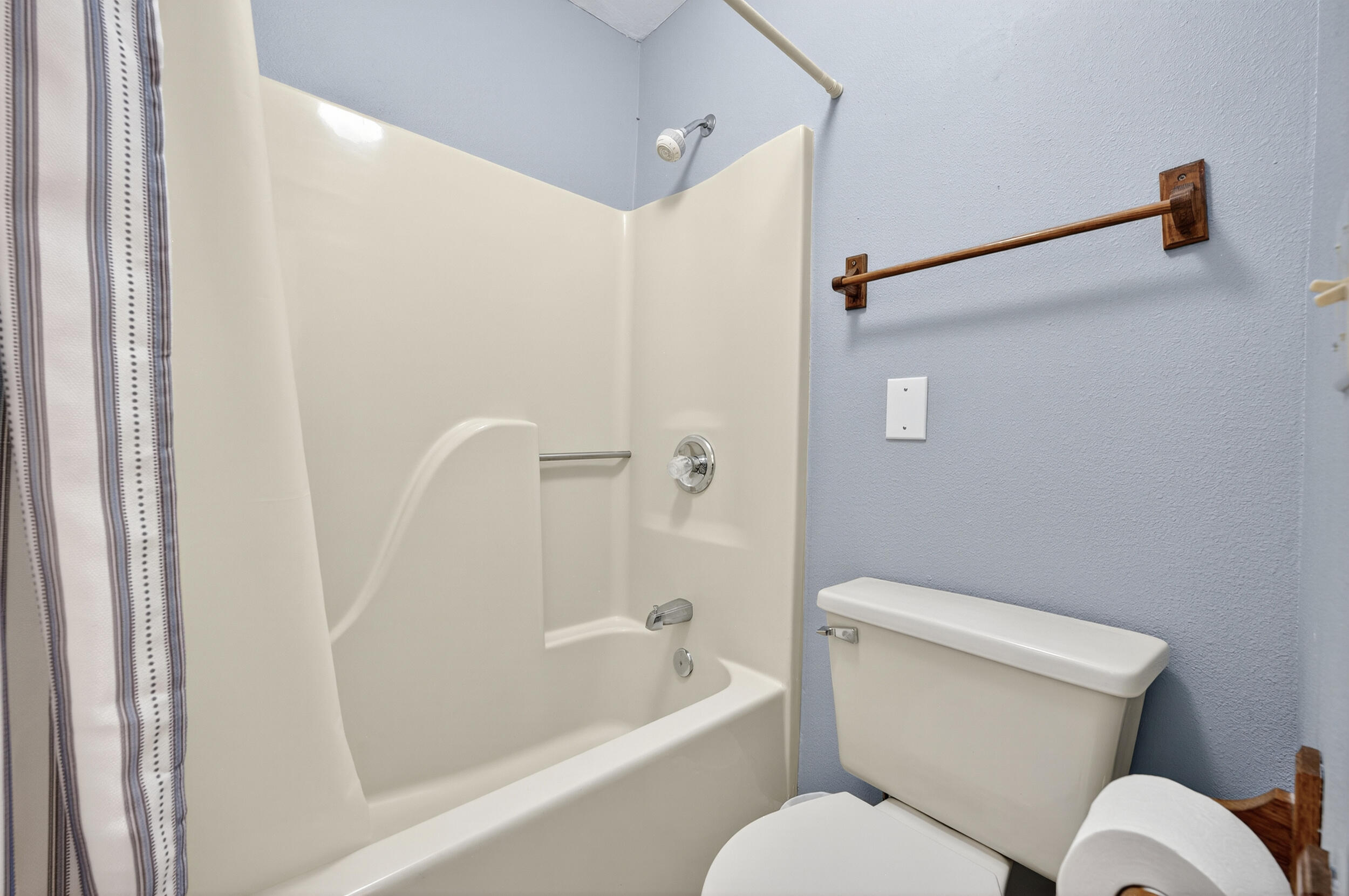 2833 Via Roma Court Gulf Breeze, FL 32563 - Photo 19 of 34 2833 via roma ct-gulf breeze-57