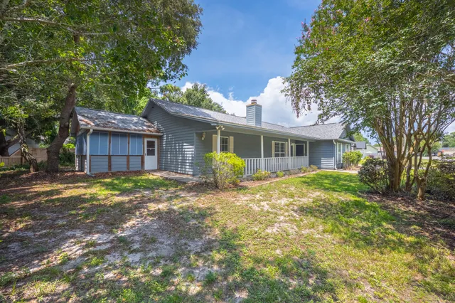 $425,000 | 2833 Via Roma Court, Gulf Breeze, FL 32563
