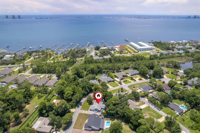 $425,000 | 2833 Via Roma Court, Gulf Breeze, FL 32563