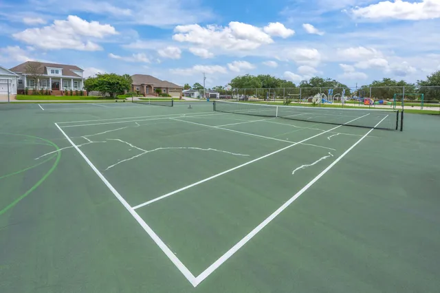 $425,000 | 2833 Via Roma Court, Gulf Breeze, FL 32563