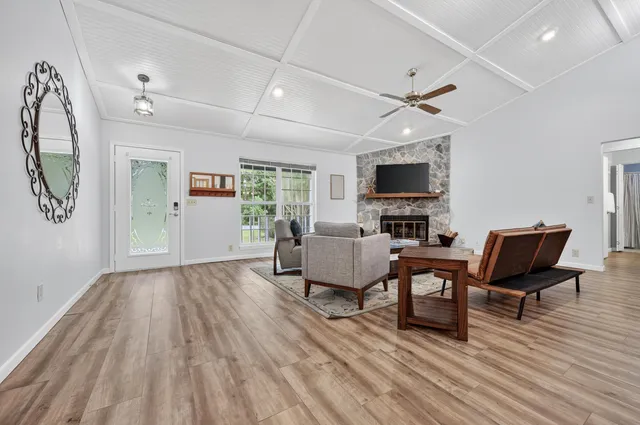 $425,000 | 2833 Via Roma Court, Gulf Breeze, FL 32563