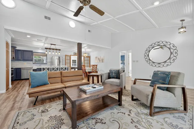 $425,000 | 2833 Via Roma Court, Gulf Breeze, FL 32563