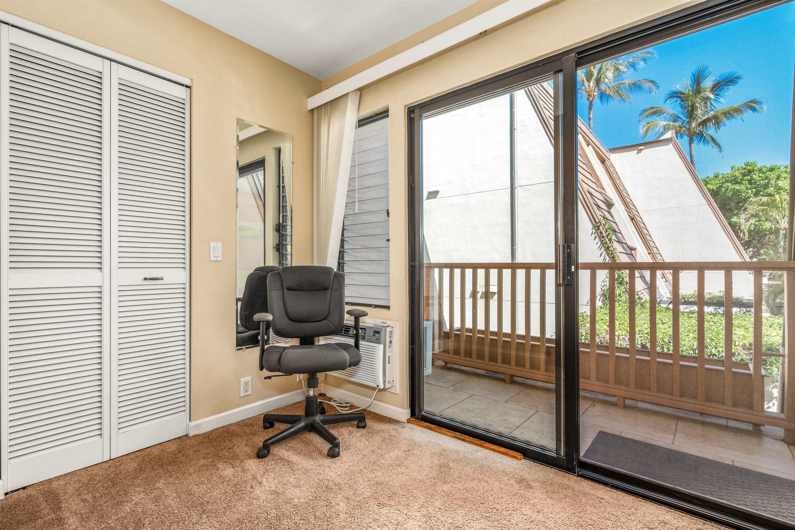 2777 South Kihei Road, Unit G207 Kihei, HI 96753 - Photo 26 of 50 a view of a workspace with a window