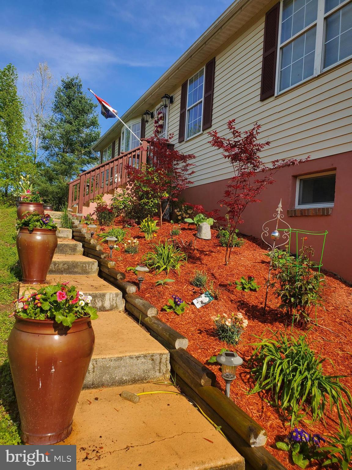 3085 Plum Point Road Huntingtown, MD 20639 - Photo 26 of 41 NICELY LANDSCAPED FRONT