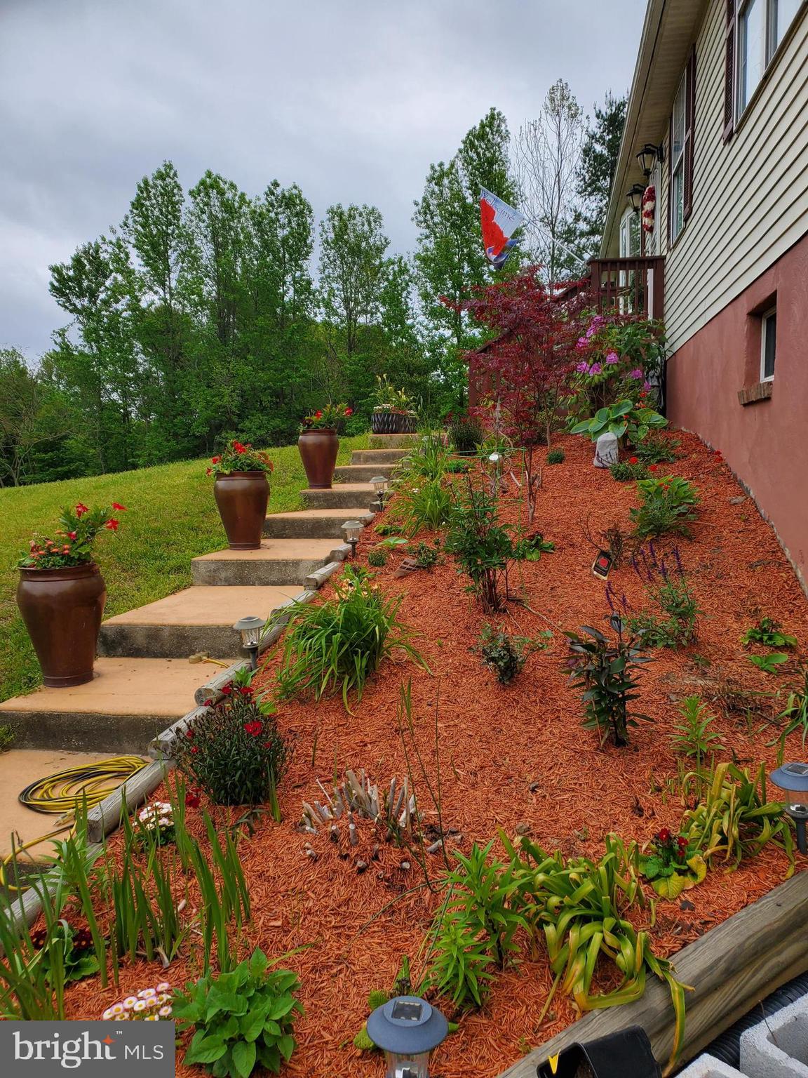 3085 Plum Point Road Huntingtown, MD 20639 - Photo 27 of 41 NICELY LANDSCAPED FRONT