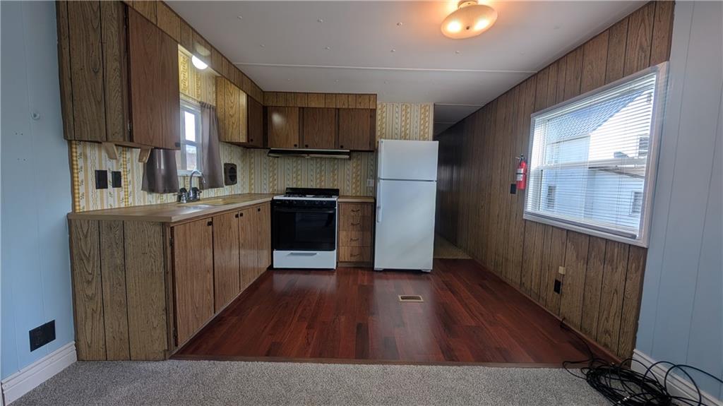 11 Stadium Road Millsboro, PA 15348 - Photo 3 of 8 Gallery Image 3