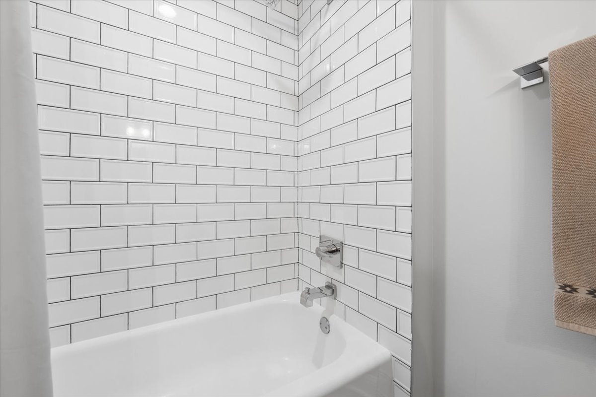 6 South Laflin Street, Unit 510 Chicago, IL 60607 - Photo 18 of 22