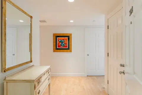 $1,849,000 | 10 Bowdoin Street, Unit 304, Boston, MA 02114