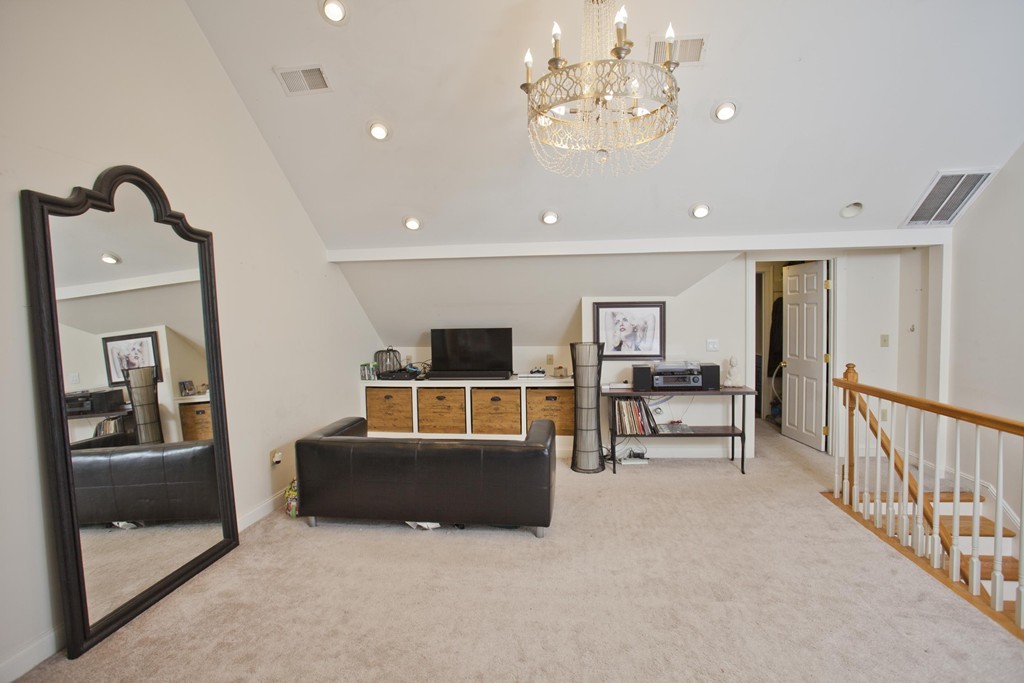 21 Lyman Road, Unit B Northampton, MA 01060 - Photo 17 of 30
